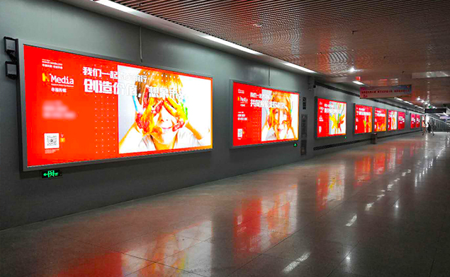 海南海口機(jī)場(chǎng)過(guò)道拉布燈箱解決方案