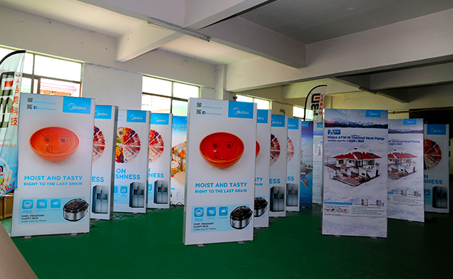 雙面卡布燈箱—美的品牌廣告燈箱方案