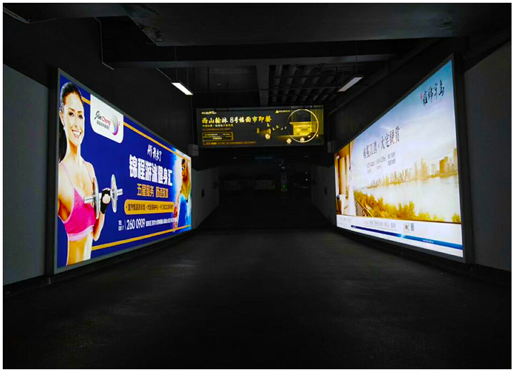 停車場(chǎng)燈箱案例_01